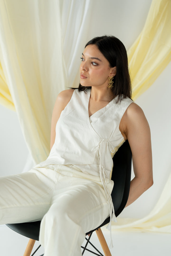 ana vest - off white