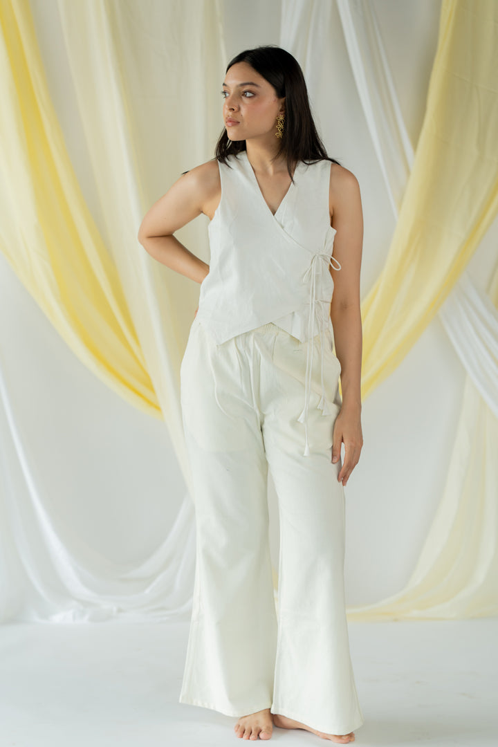 ana vest - off white