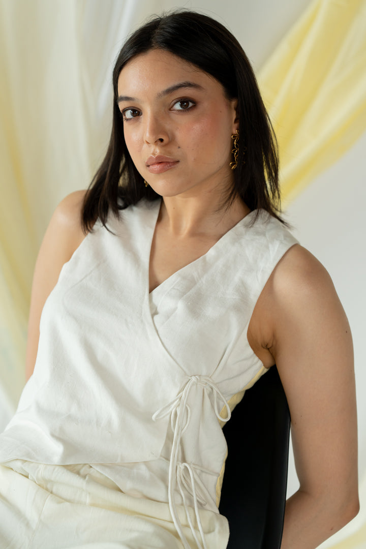 ana vest - off white
