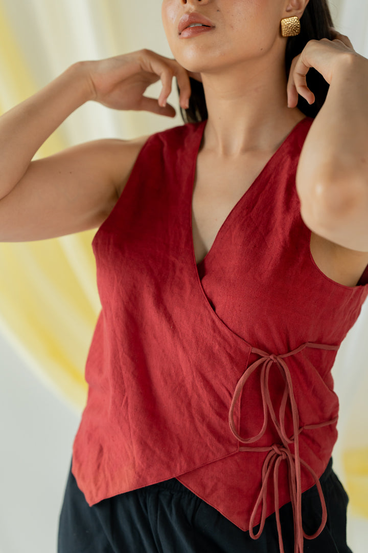 ana vest - cherry red